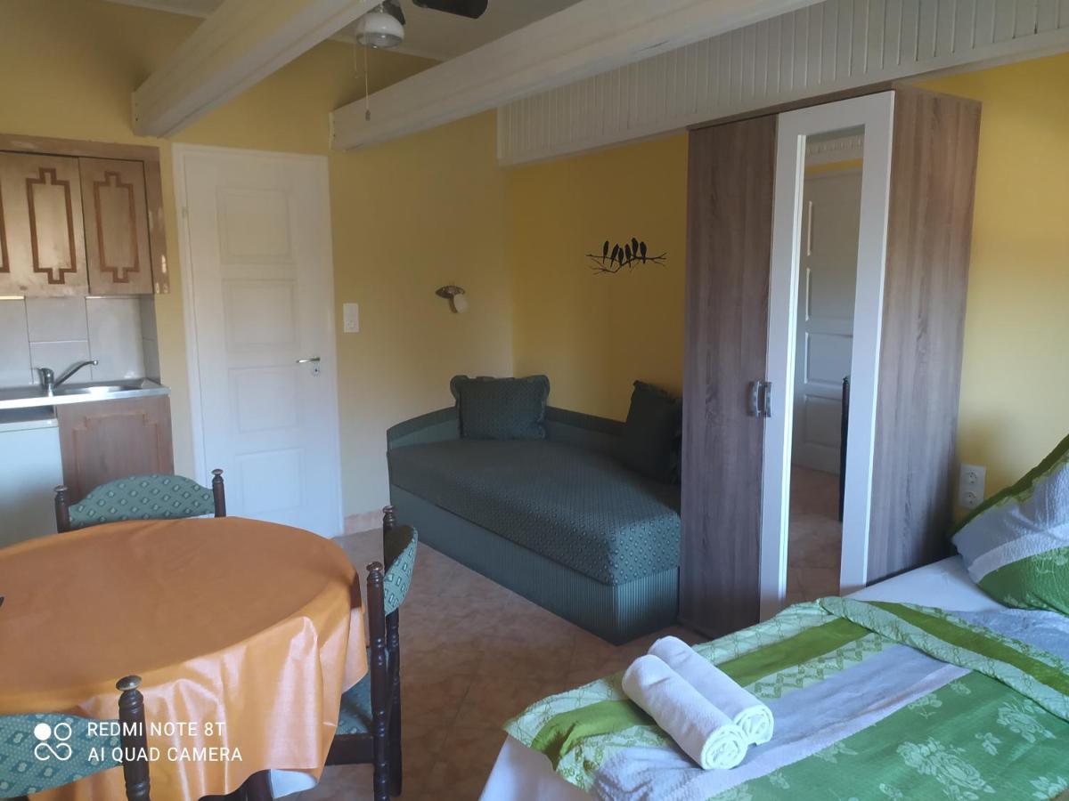 Apartmanhaz Gabriella 哈卡尼 外观 照片
