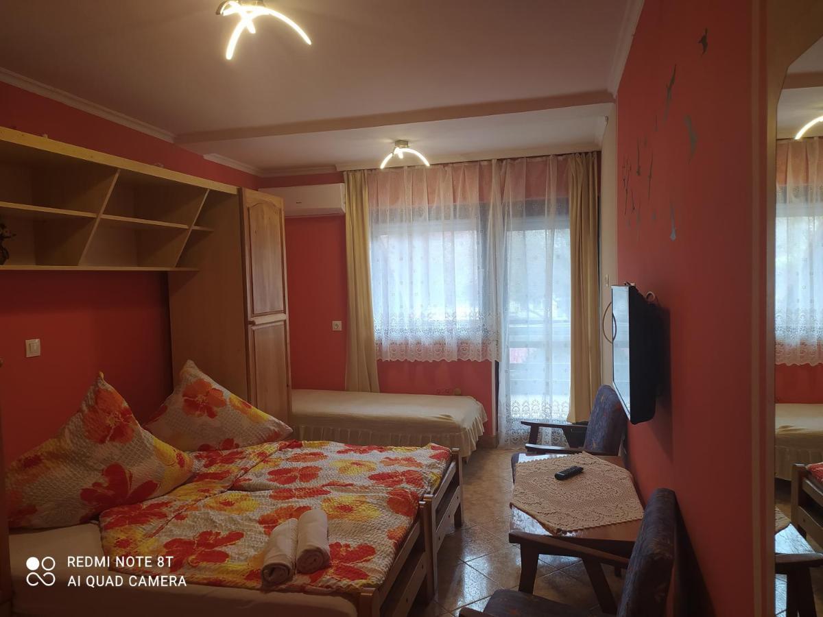 Apartmanhaz Gabriella 哈卡尼 外观 照片