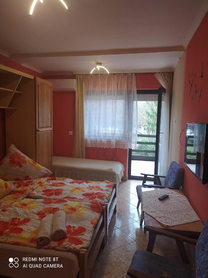 Apartmanhaz Gabriella 哈卡尼 外观 照片