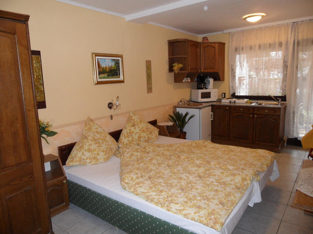 Apartmanhaz Gabriella 哈卡尼 客房 照片