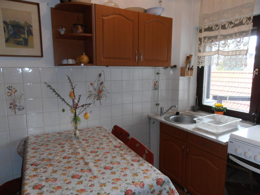 Apartmanhaz Gabriella 哈卡尼 客房 照片